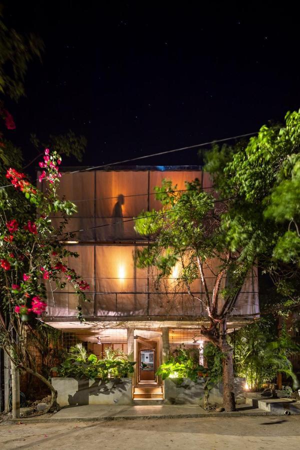 Aora San Pancho Hotel San Francisco  Exterior photo